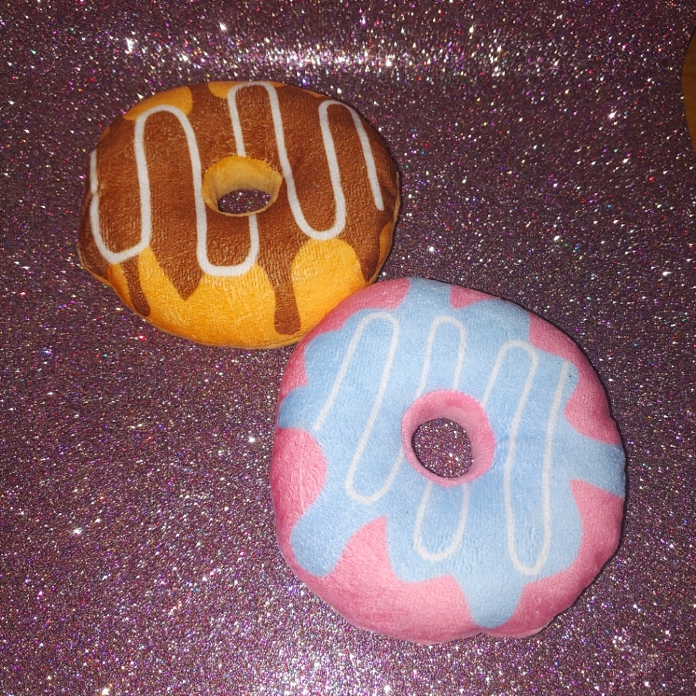 $5 Set of 2 Frosted Doughnut Doy Toys Soft Squeaker Toys Small Dogs Puppy